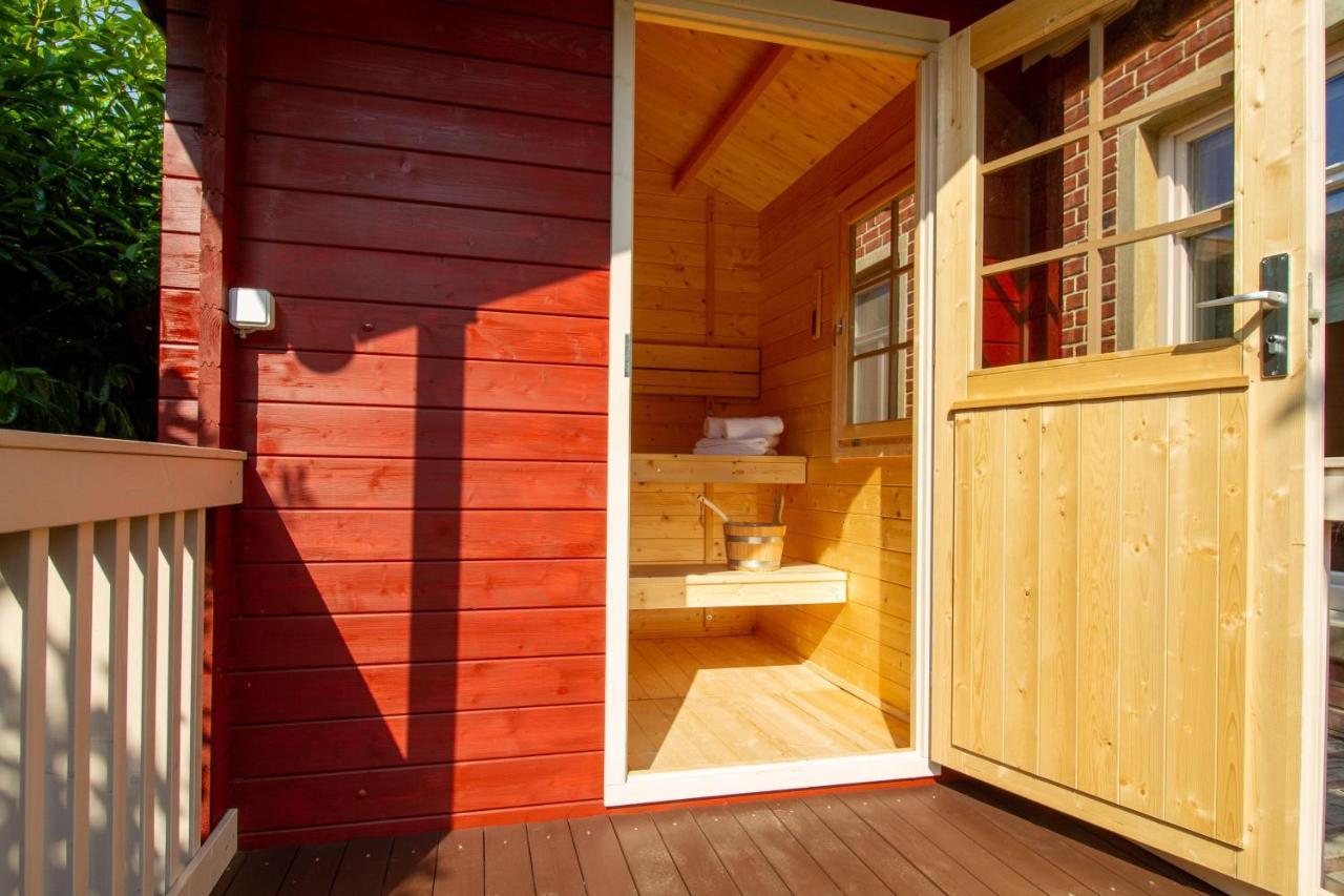 Up Besoeoek - Magnolie Mit Sauna Krummhörn Dış mekan fotoğraf