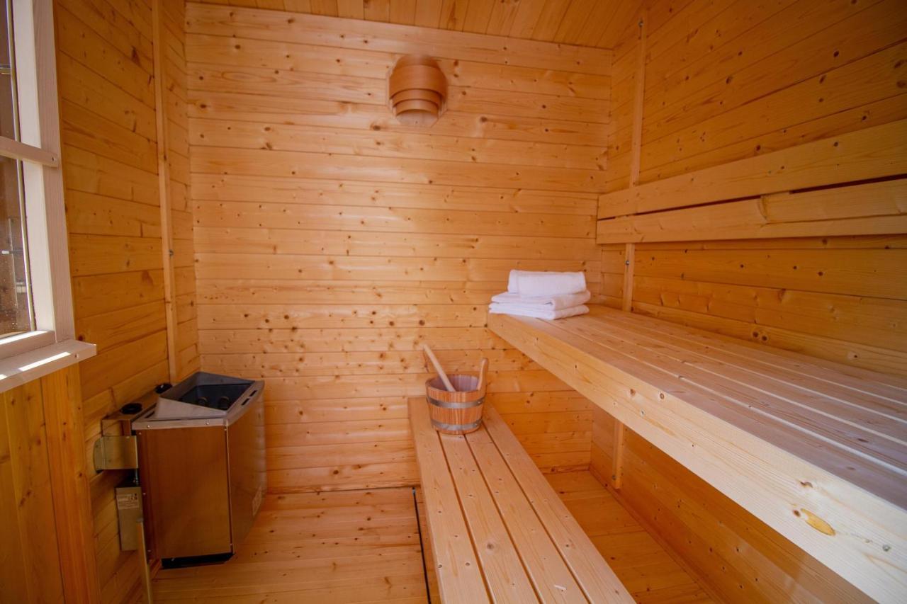 Up Besoeoek - Magnolie Mit Sauna Krummhörn Dış mekan fotoğraf